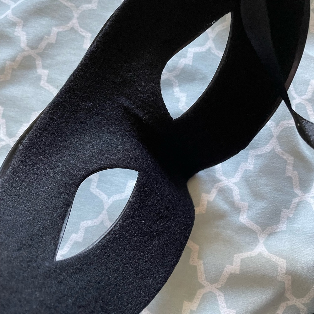 Masquerade Masks - Picture 3 of 7